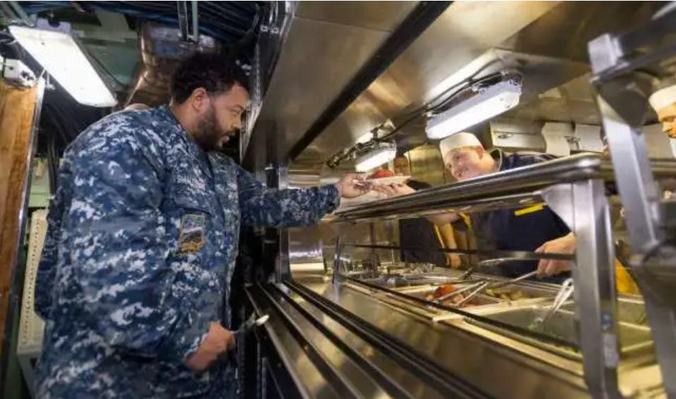 潜艇兵的生活环境,潜艇兵一年下潜多少天