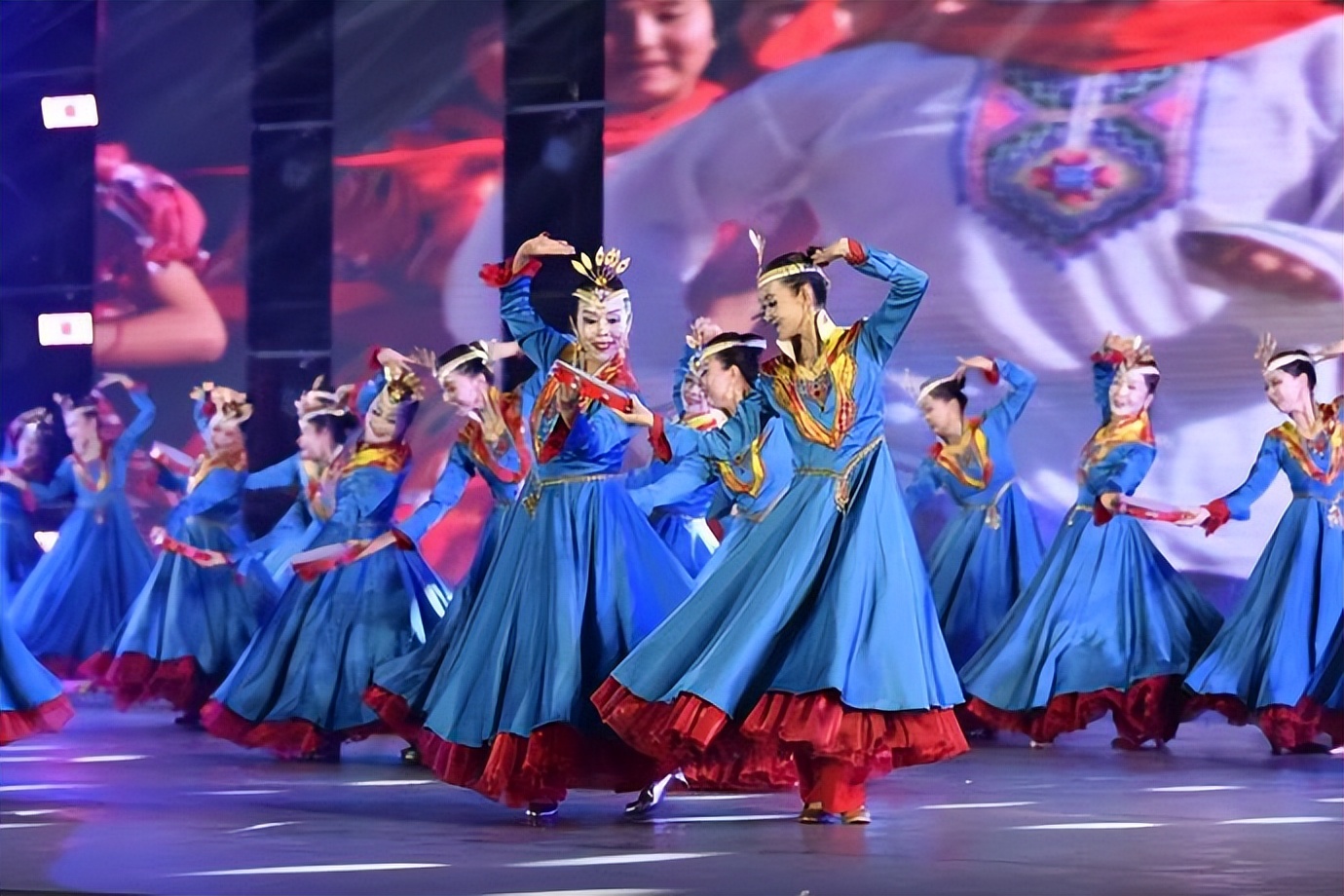 全国广场舞大赛河南代表队,全国广场舞北京集中展演圆满举行