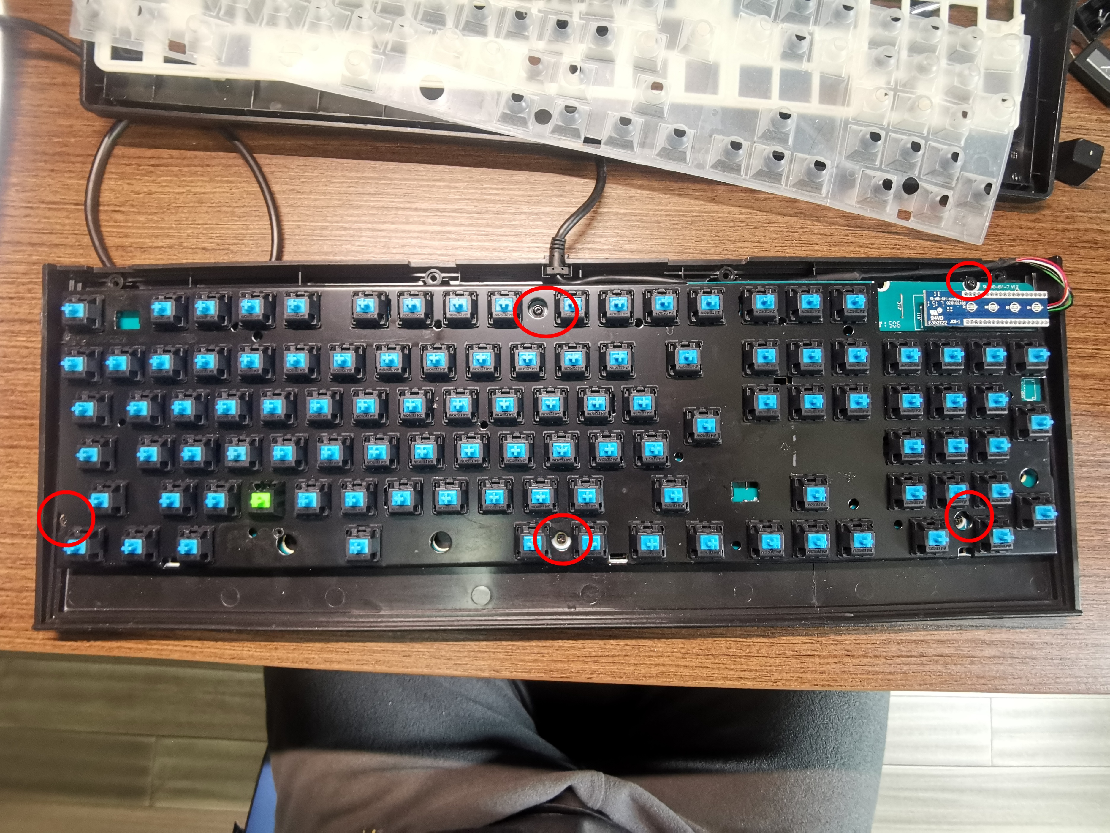 狼蛛鬼王104机械键盘怎么拆,键盘狼蛛f87pro侧刻换轴