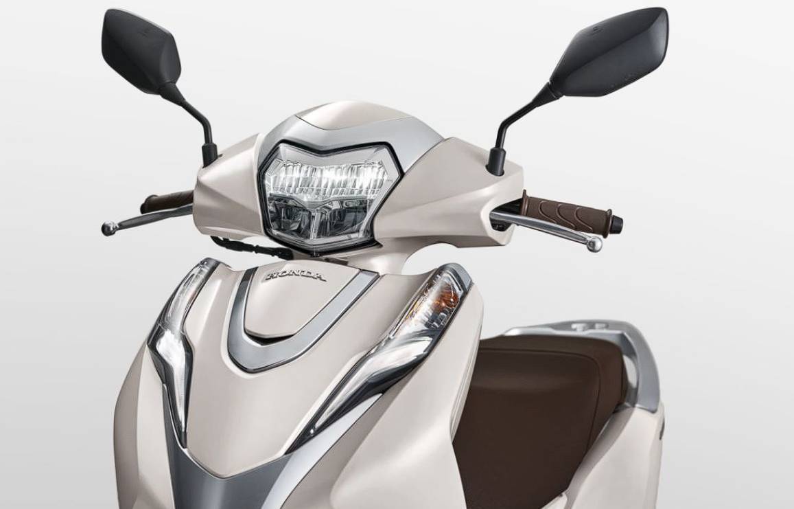 门卫大叔的本田LEAD125