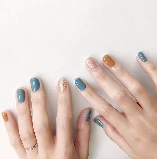 简单又纯又欲的美甲图文,不俗气简单又好看的美甲