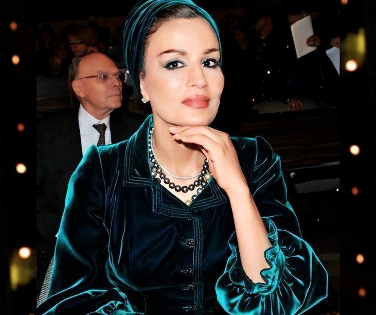 卡塔尔王太后气场,卡塔尔王太后英国女王