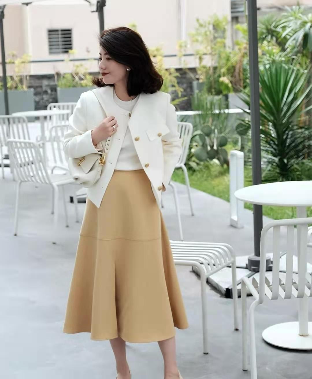 羊羔毛外套中年妈妈款,羊羔毛外套秋冬如何搭配才能显瘦