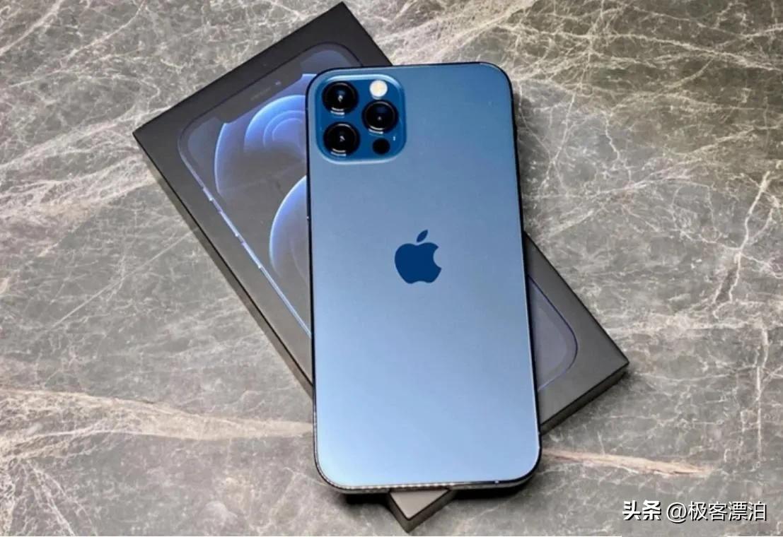 藏得太深！宁德时代和比亚迪的“幕后大佬”，居然是卖西服的？