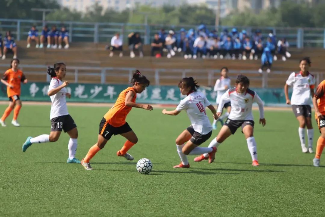 江苏省小学女足比赛,大连足校女足