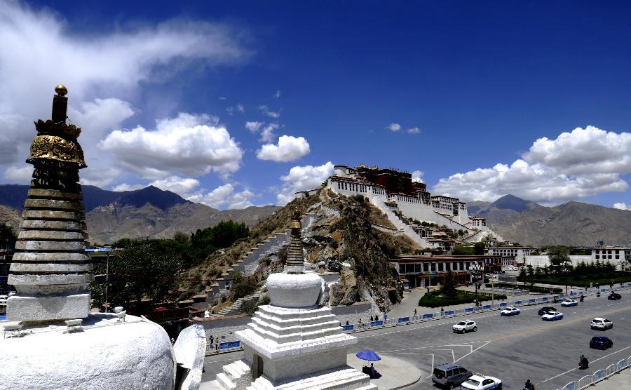 世上有黄金在布达拉宫吗,为什么布达拉宫那么多黄金