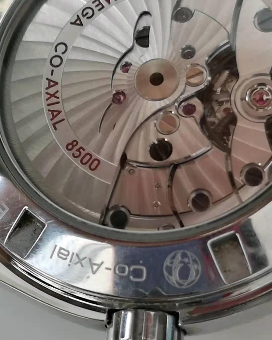 石英表多长时间保养一次,石英表多久做一次保养