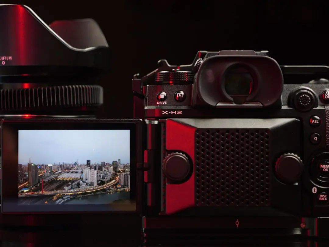 绽放尖端画质富士新旗舰x-h2发布,富士X-H2无反相机发布