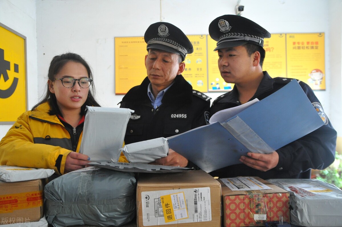 躲避警察传唤有什么后果,面对警察传唤你应该这样做