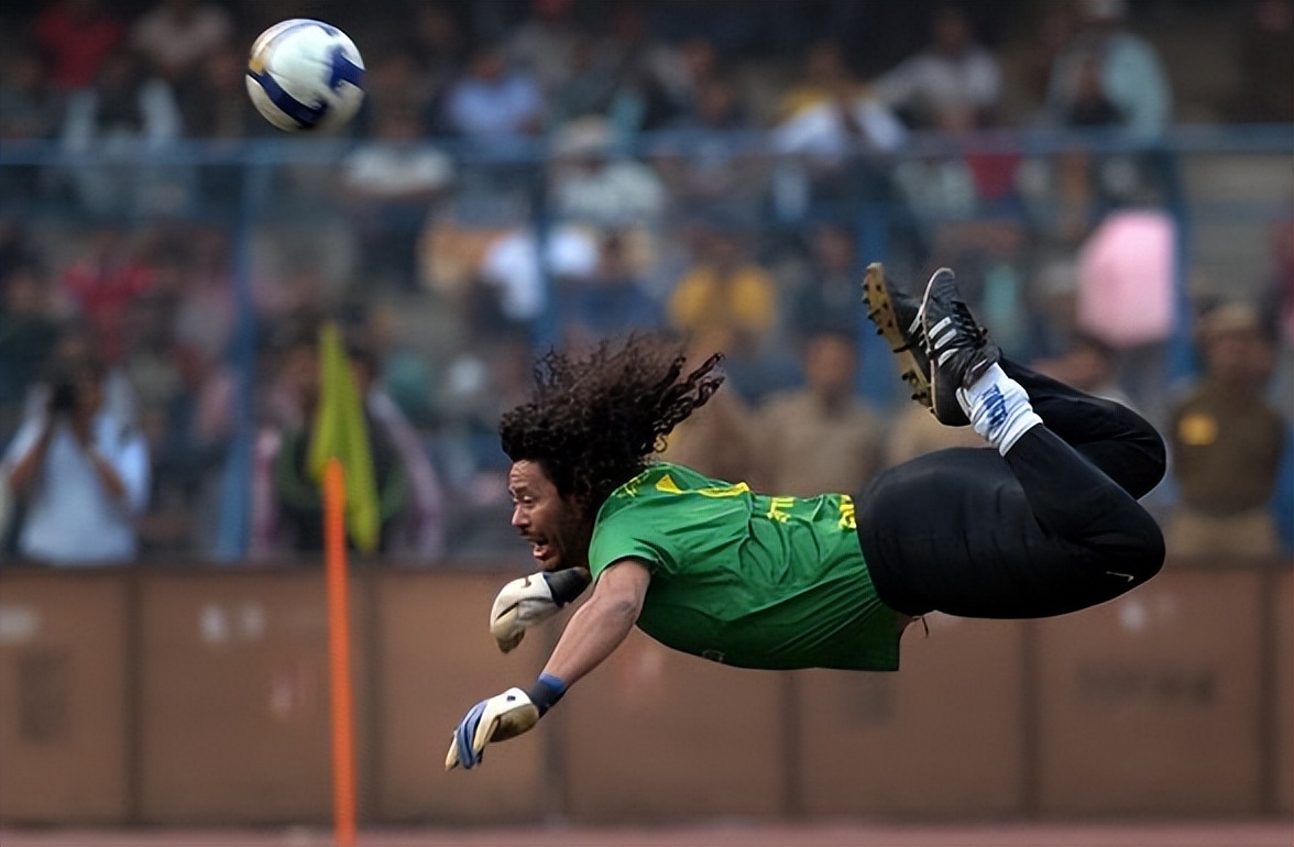 世界杯最大胆门将疯子伊基塔,疯子门将伊基塔一共踢进多少个球