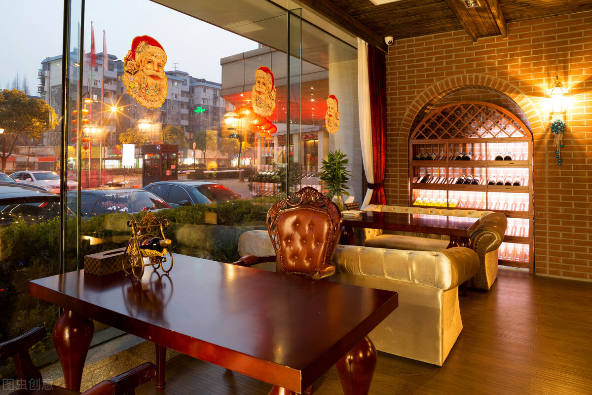 澶╃┖涔嬪煄寮犺穬,寮犺穬澶╃┖涔嬪煄