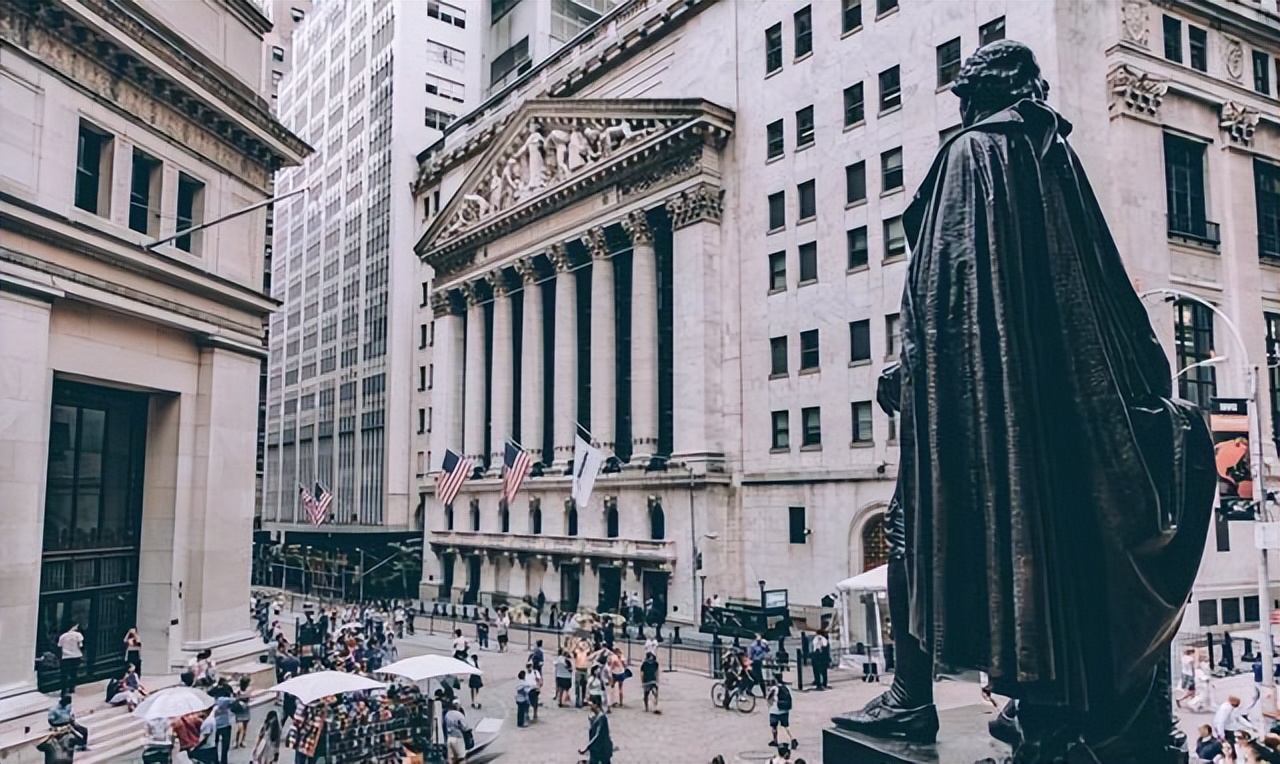 美国次贷危机后全球经济出现现象,受美国次贷危机的影响全球的经济