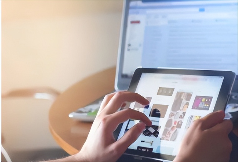 实体店买衣服为什么不能退换,网上买的衣服不合适该如何买出去