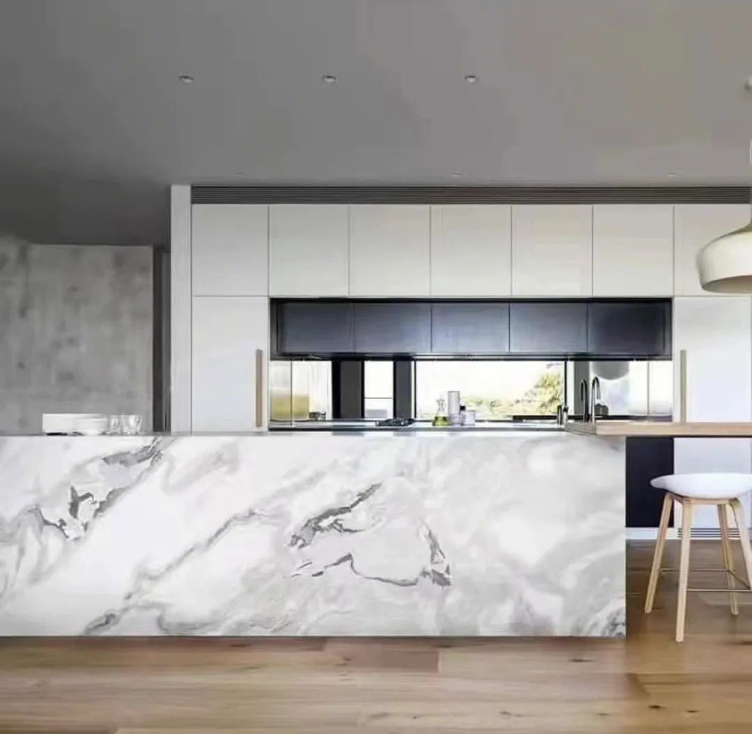 梅西同款芬迪白,梅西同款孔雀绿