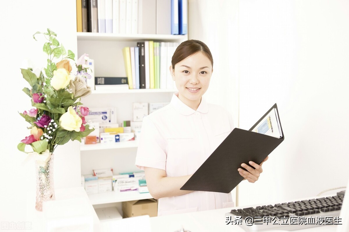 护士是不是挺辛苦的,护士很累吗工资待遇怎么样