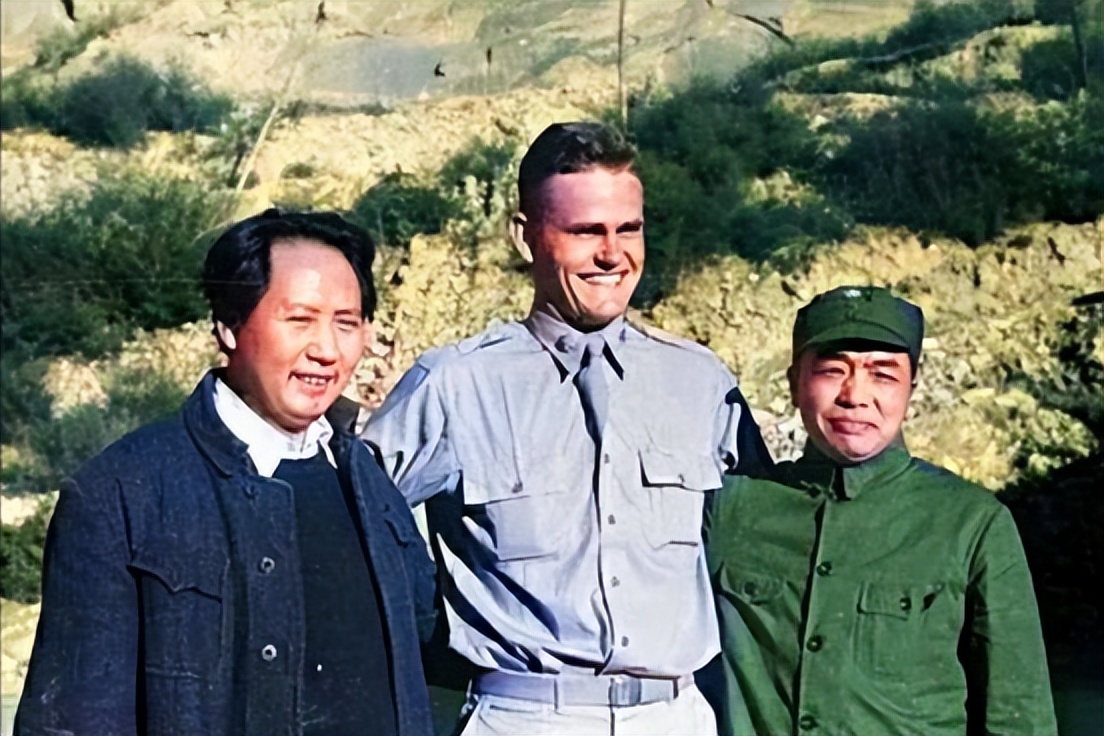 彭德怀问毛主席：你一天军校没上过，为何能把敌人打得落花流水？