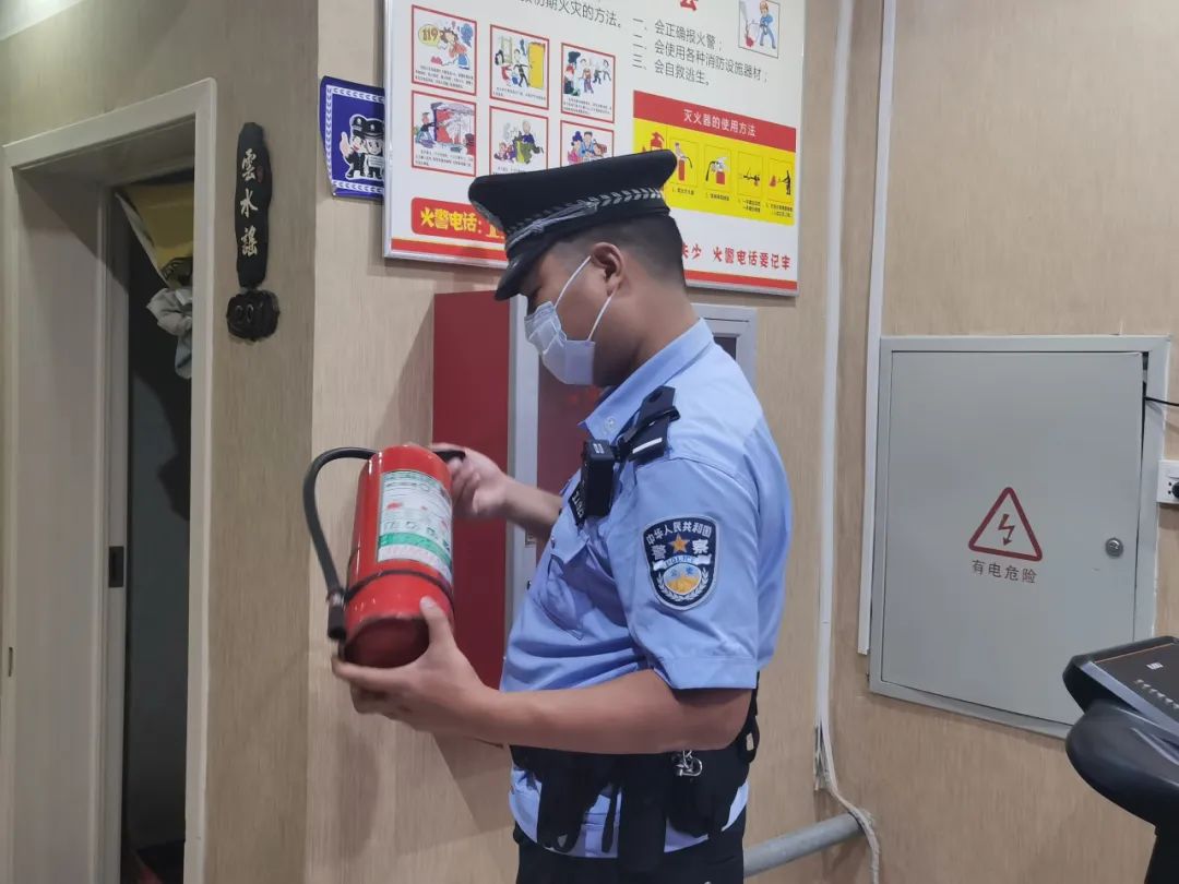 夏季治安打击整治“百日行动”丨尽锐出战!河南洛阳公安全力开展夏夜治安巡查宣防第二次集中统一行动