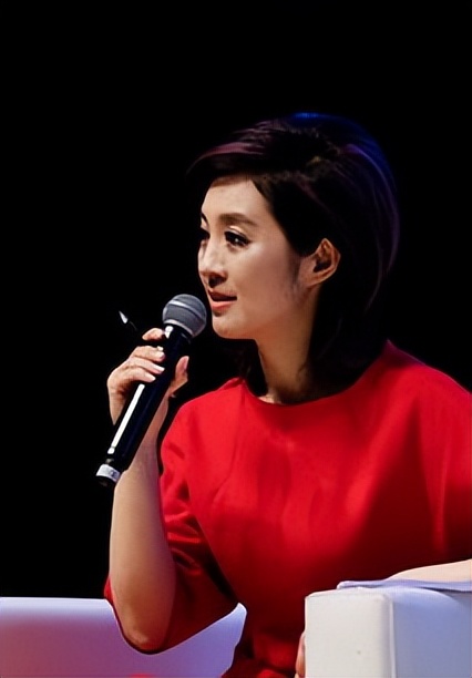 桃色新闻、数典忘祖、作风不良，这6位主持人被央视除名大快人心