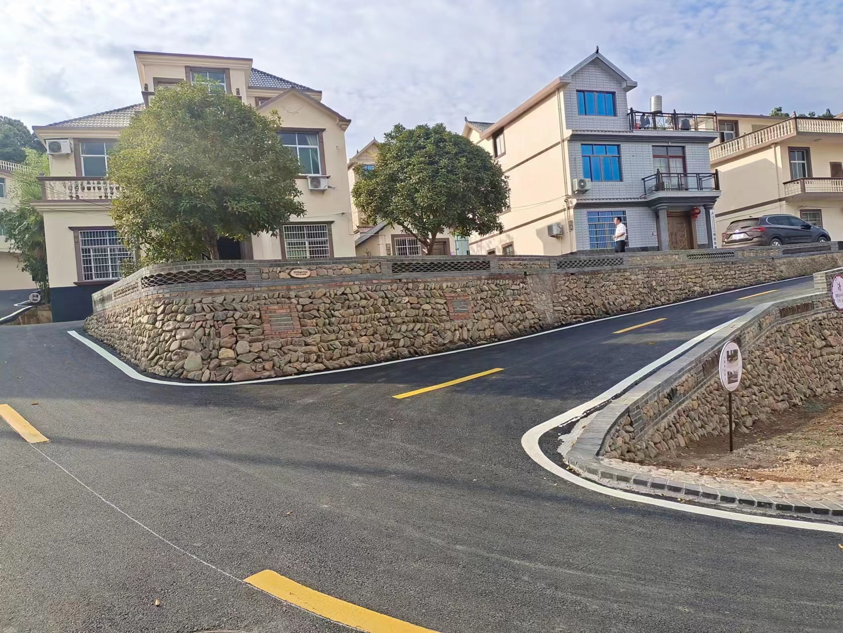 广信区石人乡：螃蟹山上“吃螃蟹”，缸瓦厂的华丽“变身”