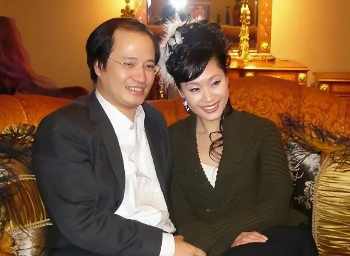 于文华尹相杰纤夫相差多少,于文华和尹相杰合唱的纤夫谣