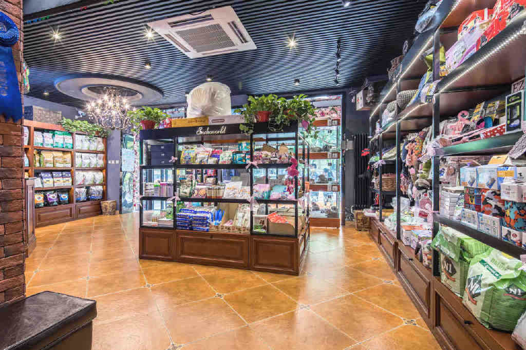 人养宠物盈利模式,300%利润宠物行业到底有多赚钱呢