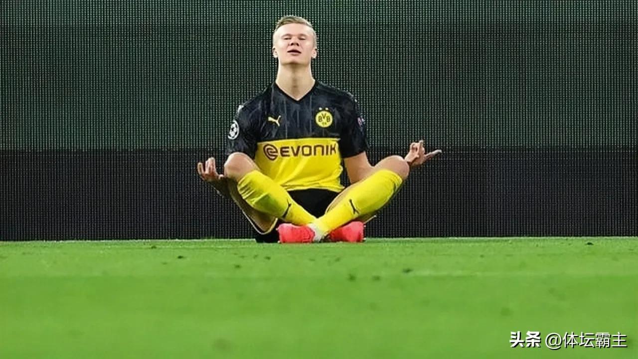 多特蒙德出过哪些震撼足坛的巨星,足球世界温情时刻多特蒙德