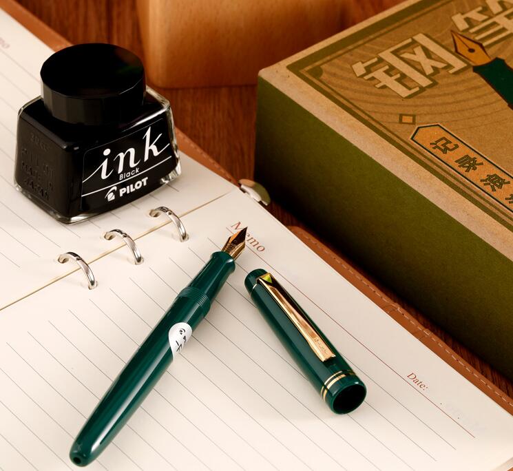 百乐黑武士钢笔值得入手吗,百乐笑脸和贵妃哪个好用