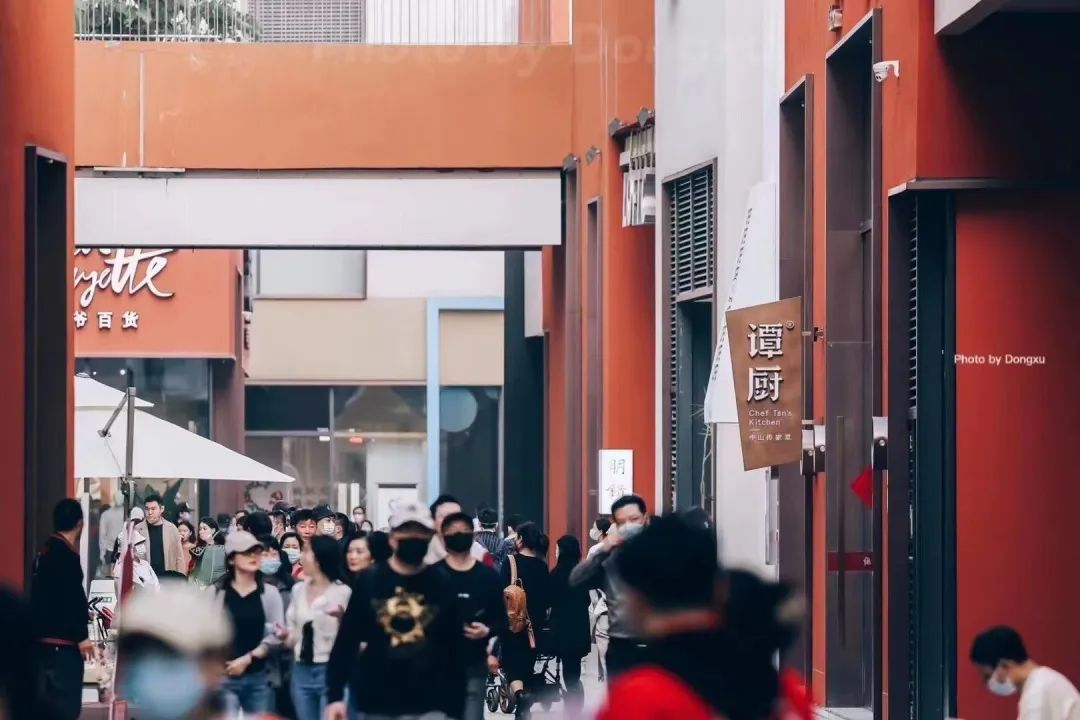 不只是反向代购,深圳这个商场让港人反向“逛购”