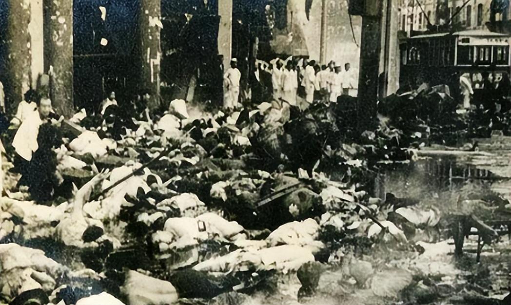 日军日记：路遇逃难的女学生，我将她的腿骨做成了锋利的*刀刺**!