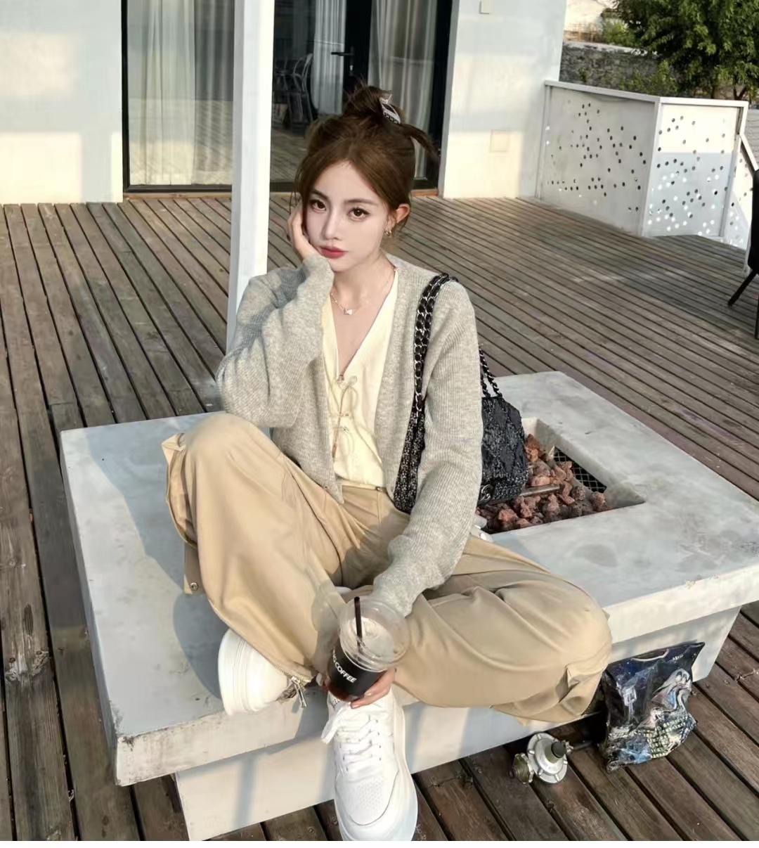 今年流行什么裤子女性穿着好看点,今年流行什么样的裤子最时髦漂亮