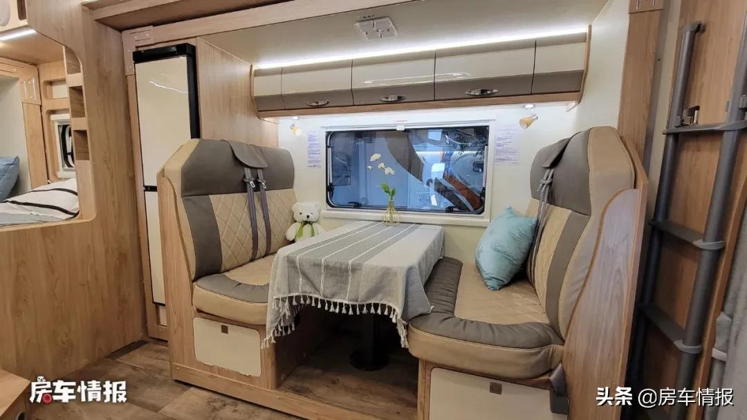 国产房车最顶级6x6自动挡房车,房车6.5t最新款