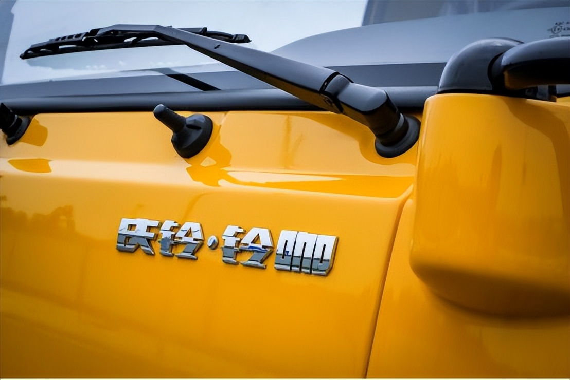 庆铃铃咖2.0轻卡油耗多少,庆铃铃咖2.0l中体轻卡价格