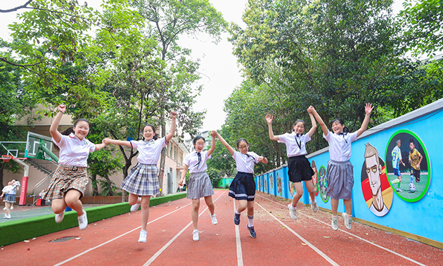 小团体怎么拍毕业照好看,毕业照拍摄集体