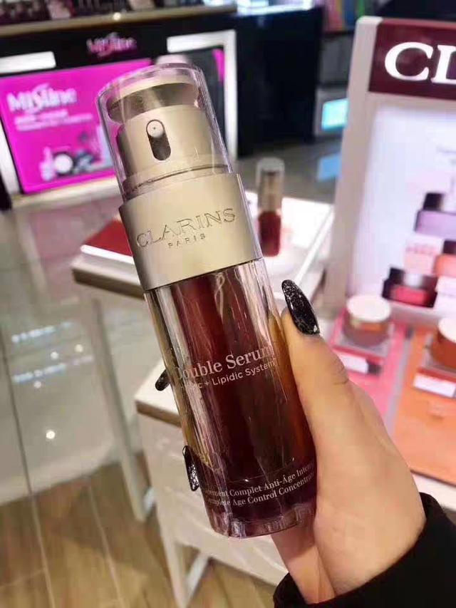 这些精华液有效滋养润滑肌肤，抗衰老，令肌肤恢复弹性，饱满水润