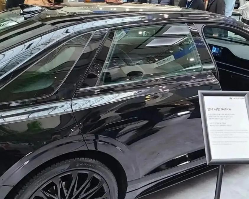 现代雅尊谍照效果图,新款现代雅尊内饰