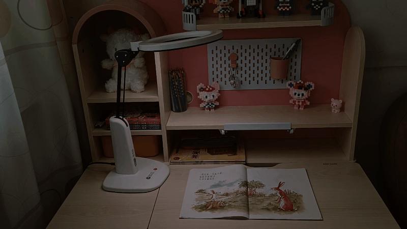 台灯的选择预防近视,NIR红光护眼灯技术