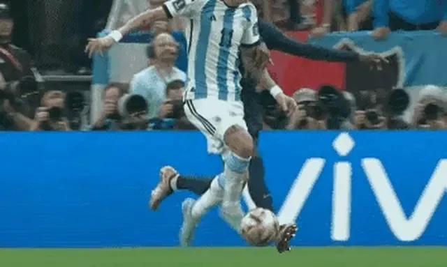 阿根廷第一个点球慢动作,阿根廷勺子点球集锦