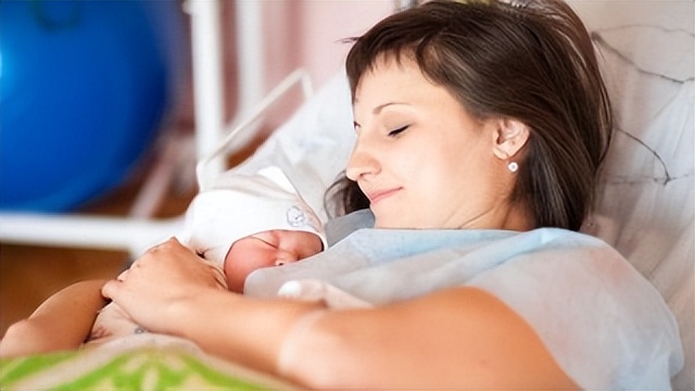 剖腹产下奶后几天能消肿,剖腹产下奶慢