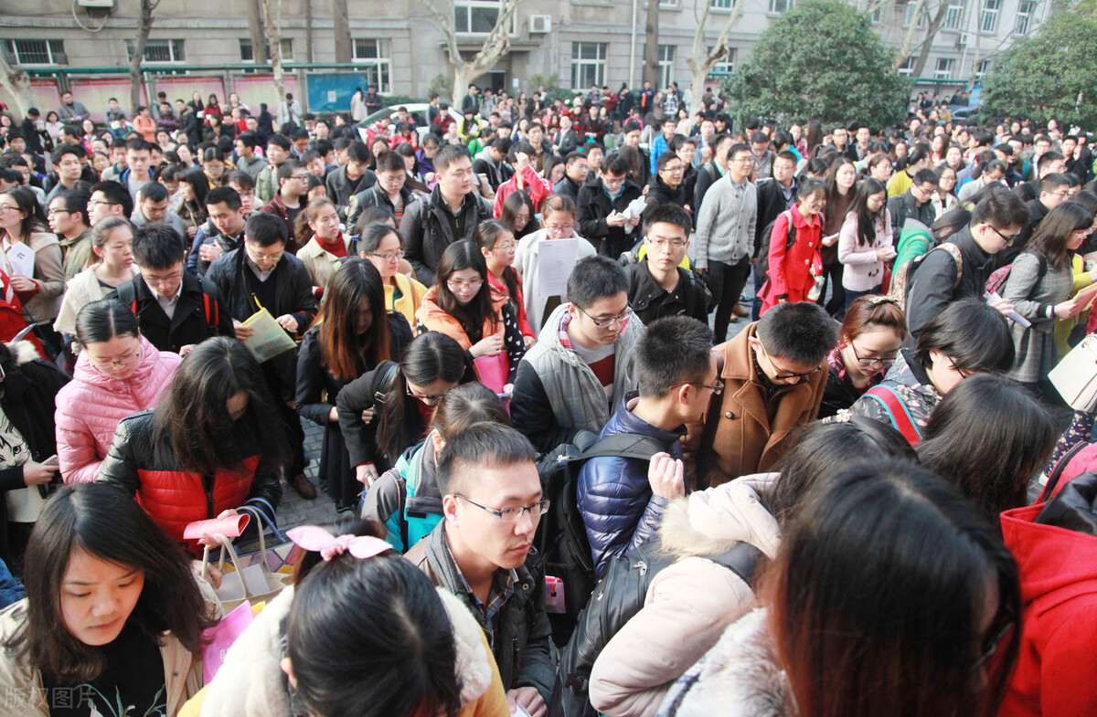 为啥就业率那么低大学还在扩招,大学扩招还有必要毕业么