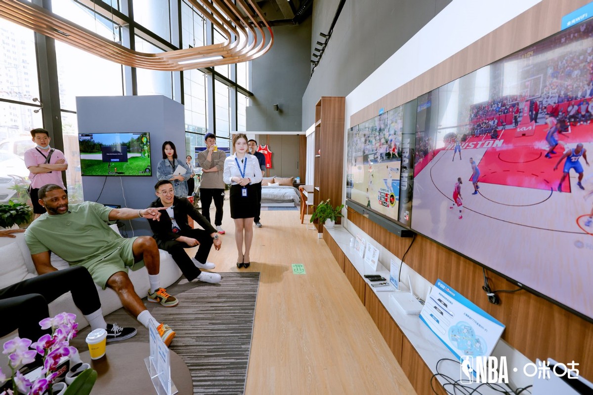电信日上海移动上大分！NBA名宿麦迪空降动感地带品牌活动现场