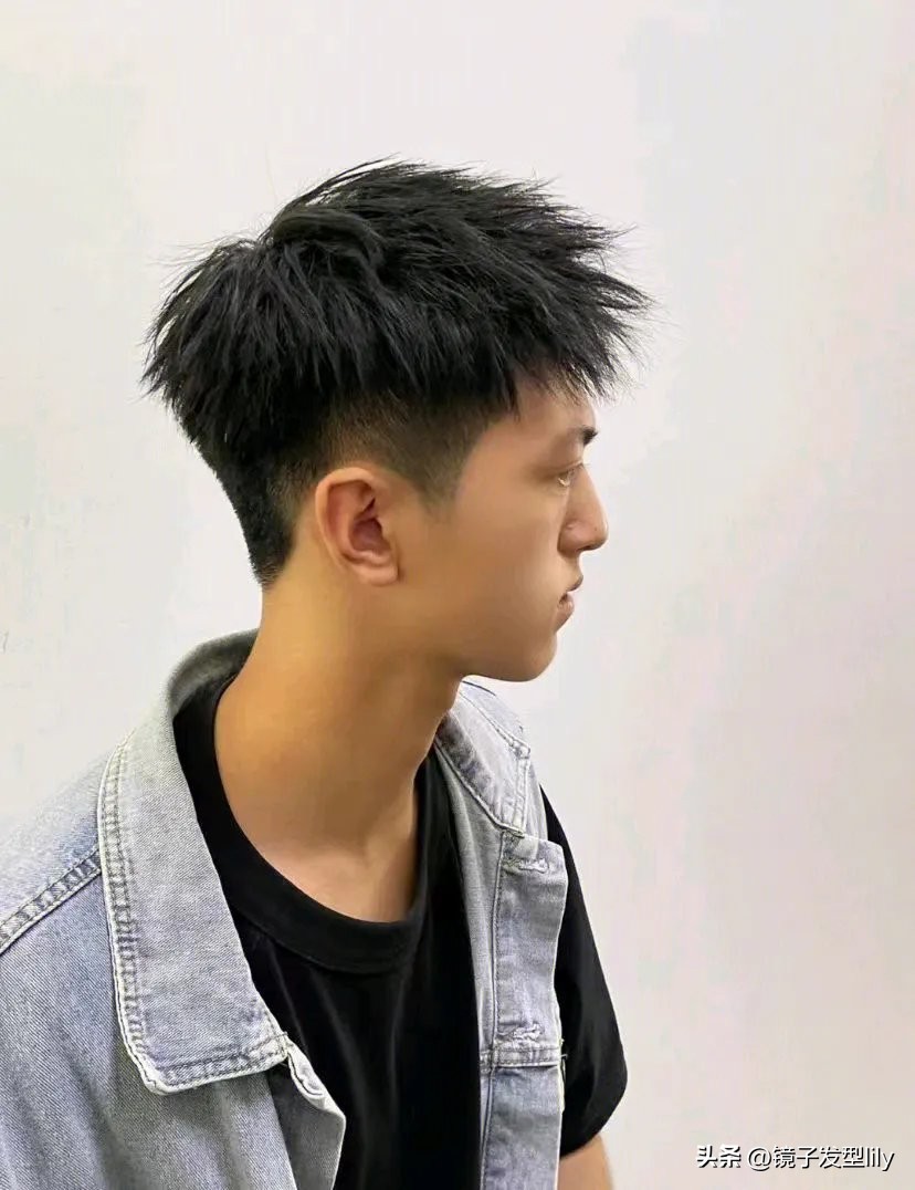 男款发型2020流行发型烫发,最新款烫头发型推荐男士