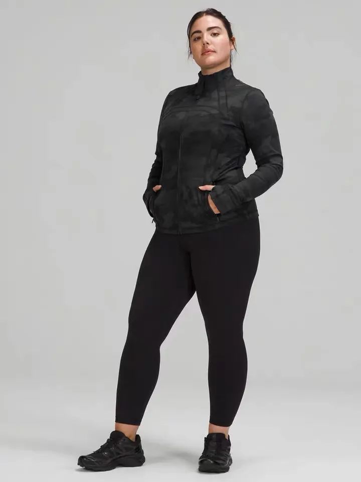 微胖教穿搭的博主推荐,推荐微胖博主