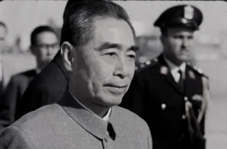 我国领导人都是如何评价蒋介石的?周总理评语中肯,毛主席最精辟