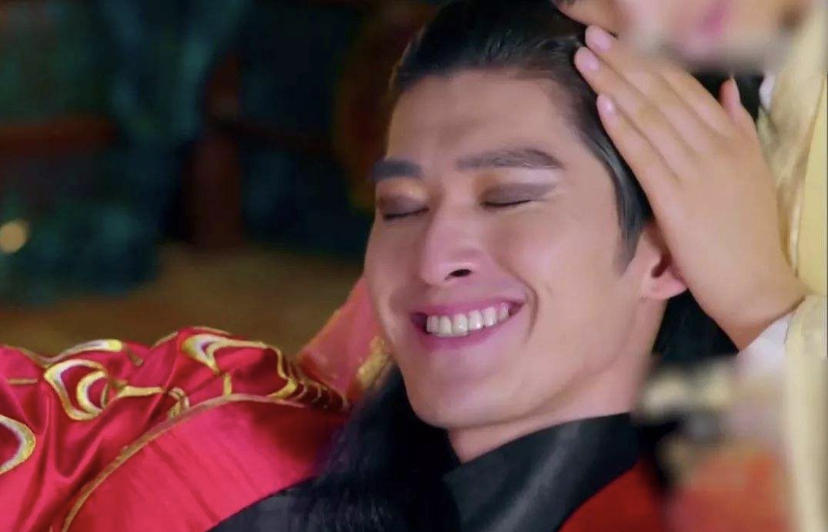 鸡毛穿一身、通天大脑门…国产神话剧的惊人造型,他们全都承包了