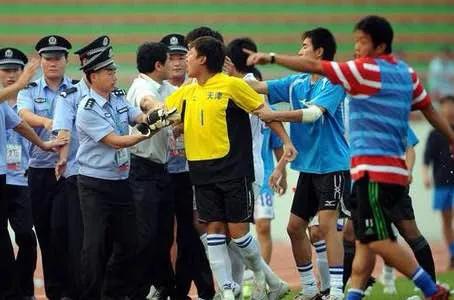 足球赛场的冲突,球场冲突集锦超清