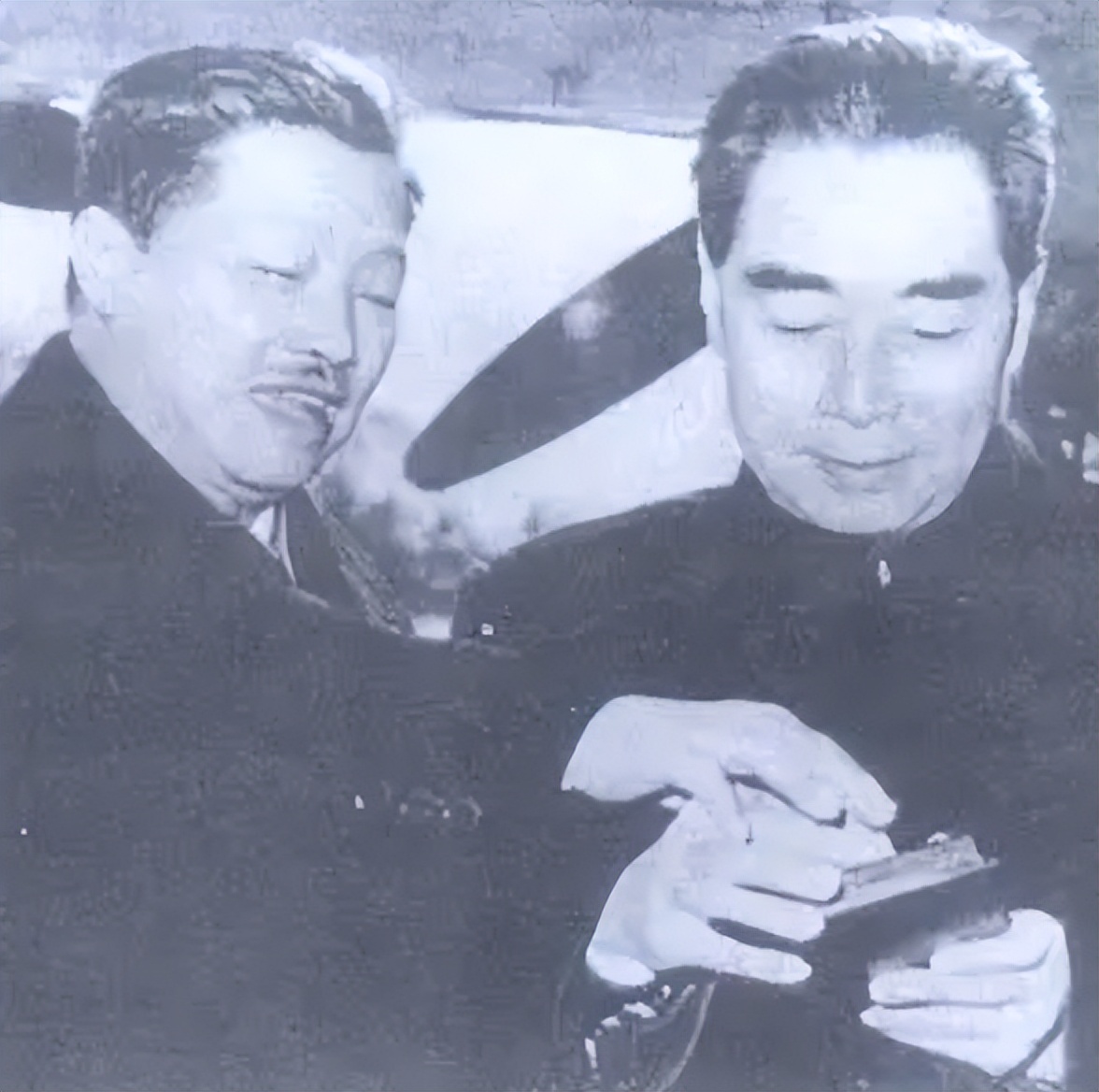 1961年容国团参加世乒赛，贺龙感到很紧张，于是让董必武下去休息