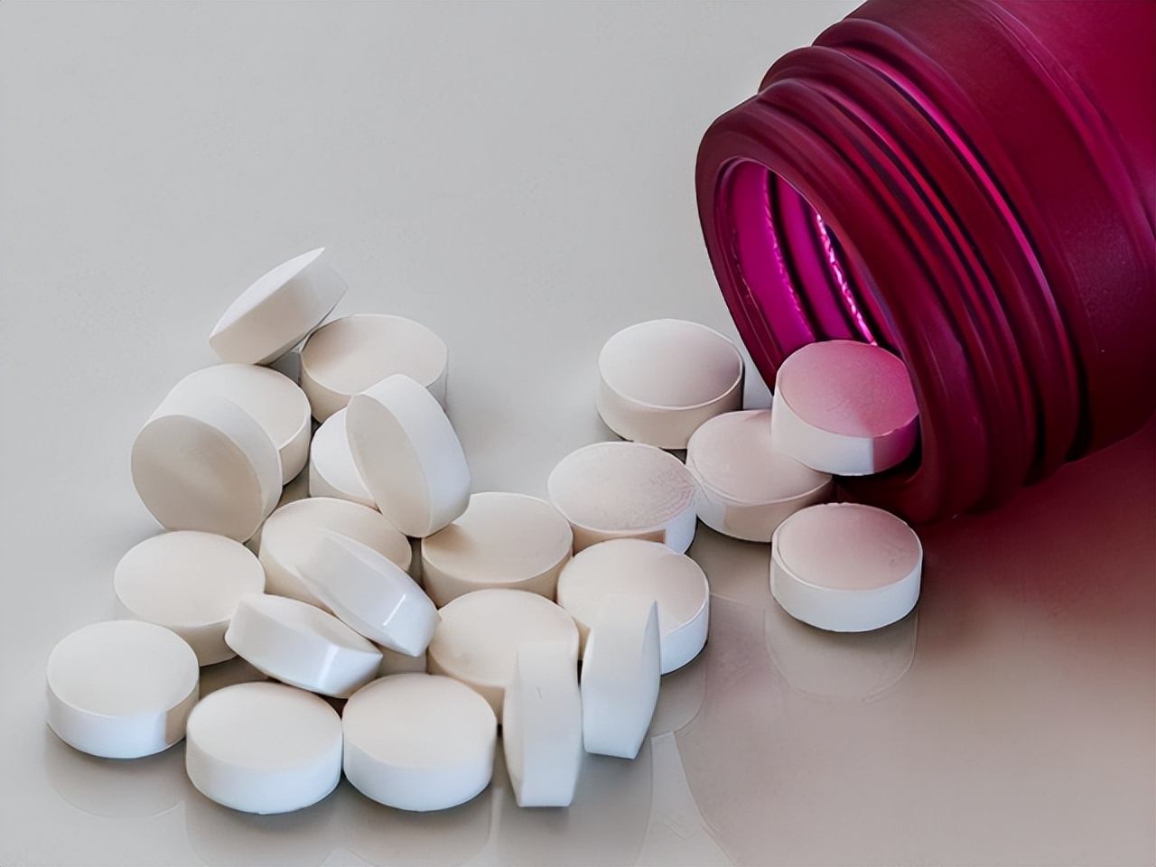 甲钴胺和妥乐平修复神经哪个好,甲钴胺针剂对神经修复效果怎么样