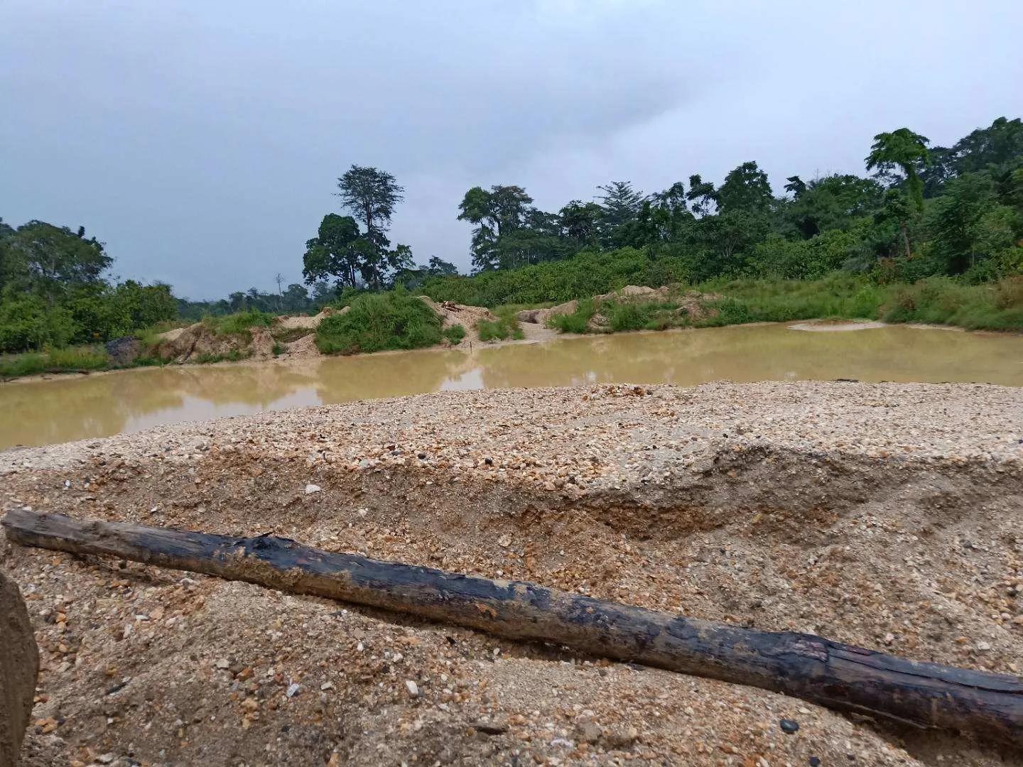 我表哥,去非洲淘金10年赚了1600万,去年在省城买了三套大房子!