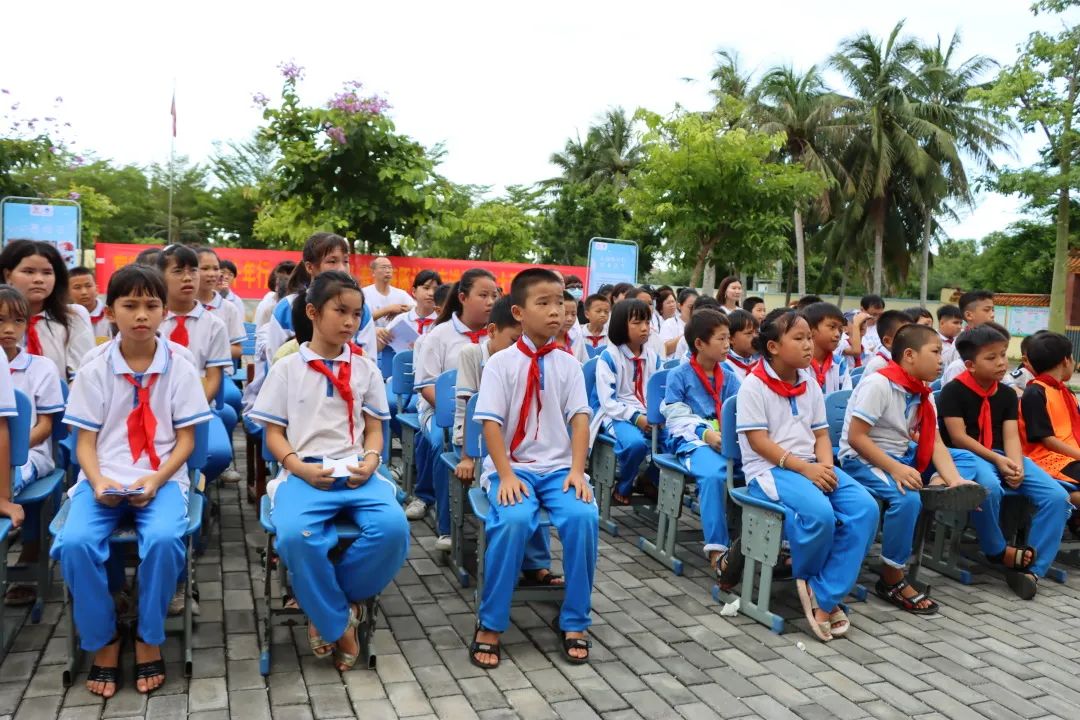 富德生命小海豚,富德生命小海豚宝鸡