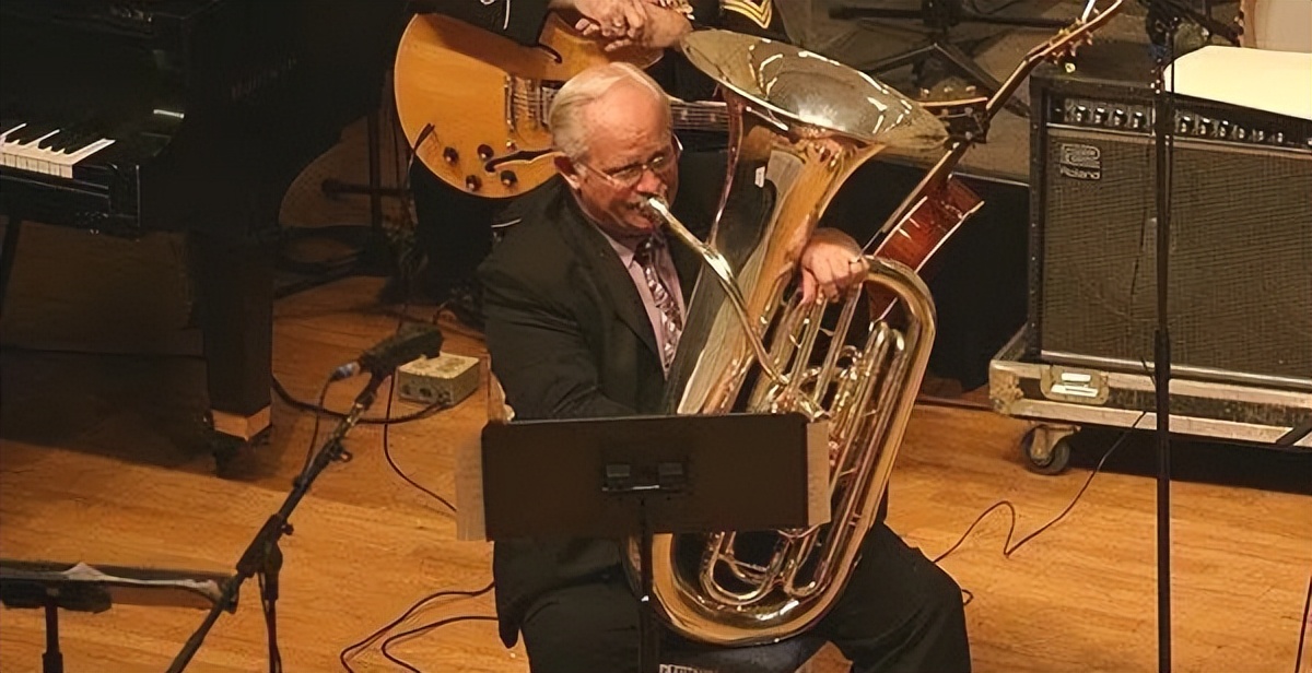 各种铜管乐器介绍,铜管乐器各种介绍